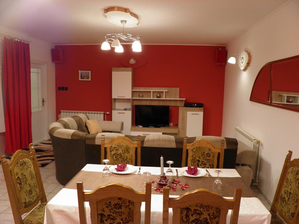 Apartman Marko โอกูลิน ภายนอก รูปภาพ