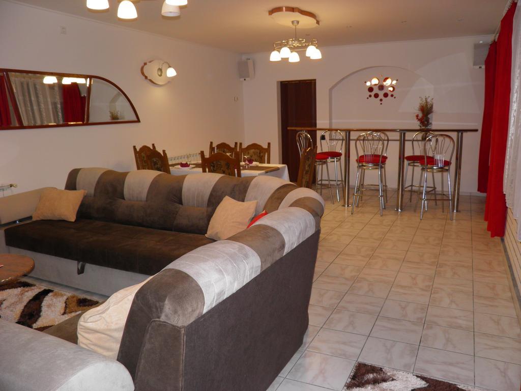 Apartman Marko โอกูลิน ภายนอก รูปภาพ