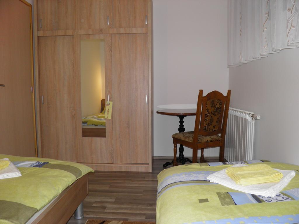 Apartman Marko โอกูลิน ภายนอก รูปภาพ